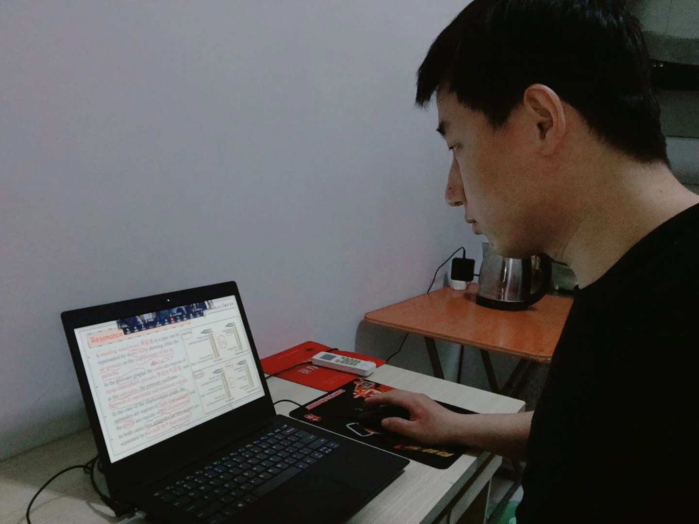 北外同文外国语学校招生解读：从教师主播的一天看课程实施、师资投入与学费升学参考