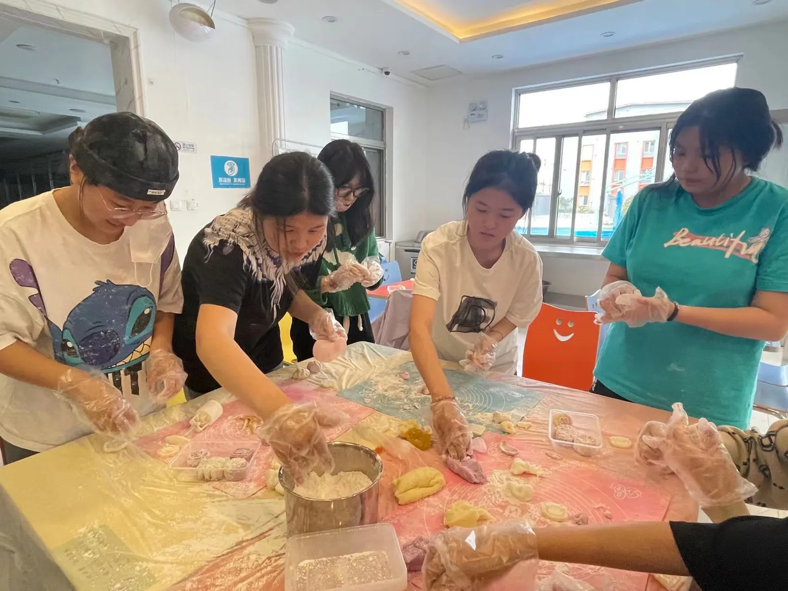 北外同文素材 迎中秋，谢师恩